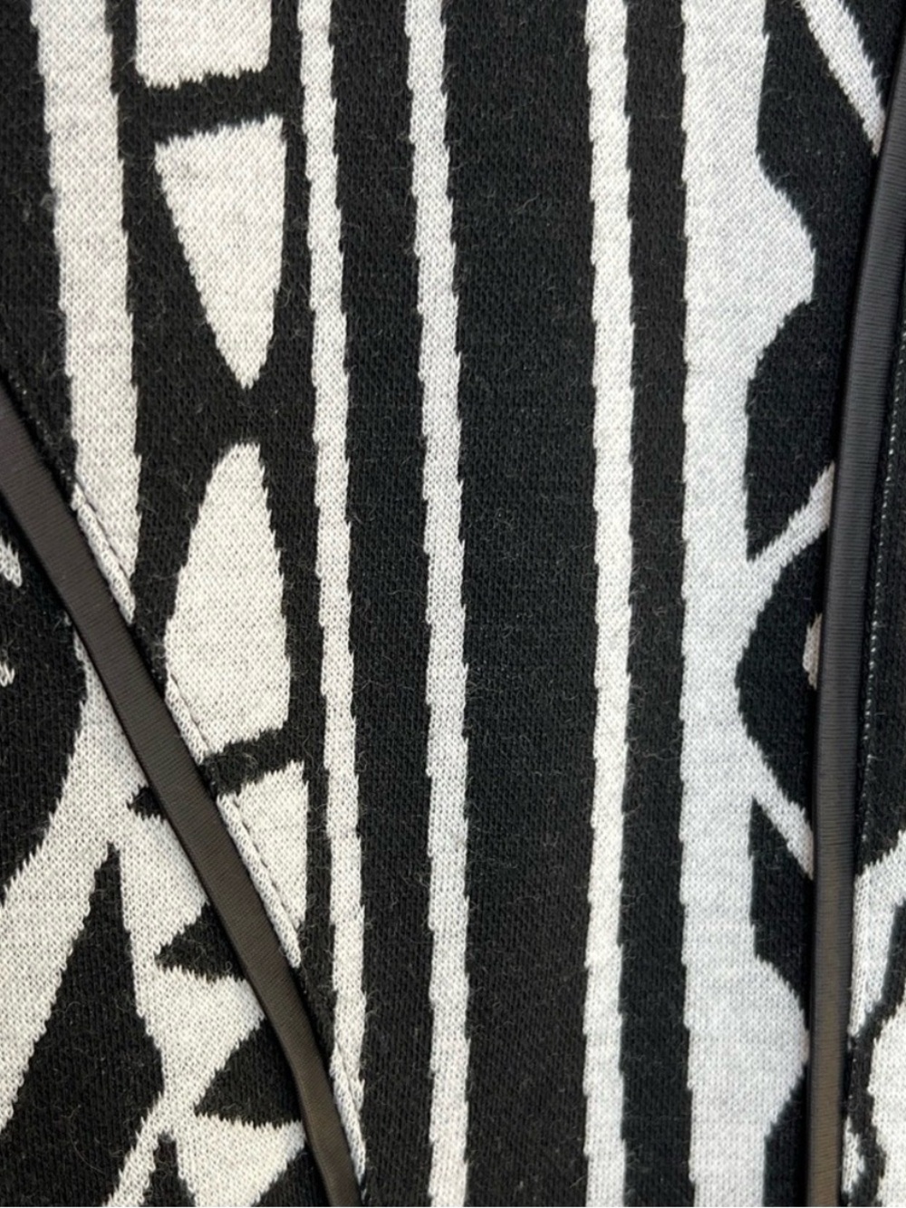 Frank Lyman Design Black White Ikat Faux Leather Knit Blazer Jacket Size 8 - Picture 8 of 16